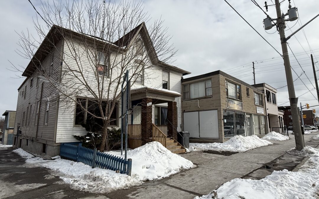 11 + 8 Units in Oshawa