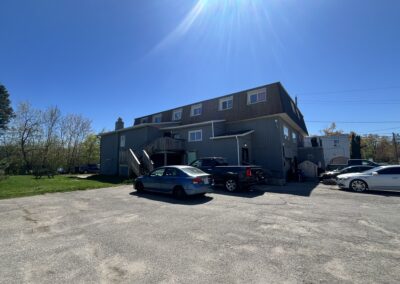 10 Units in Lindsay